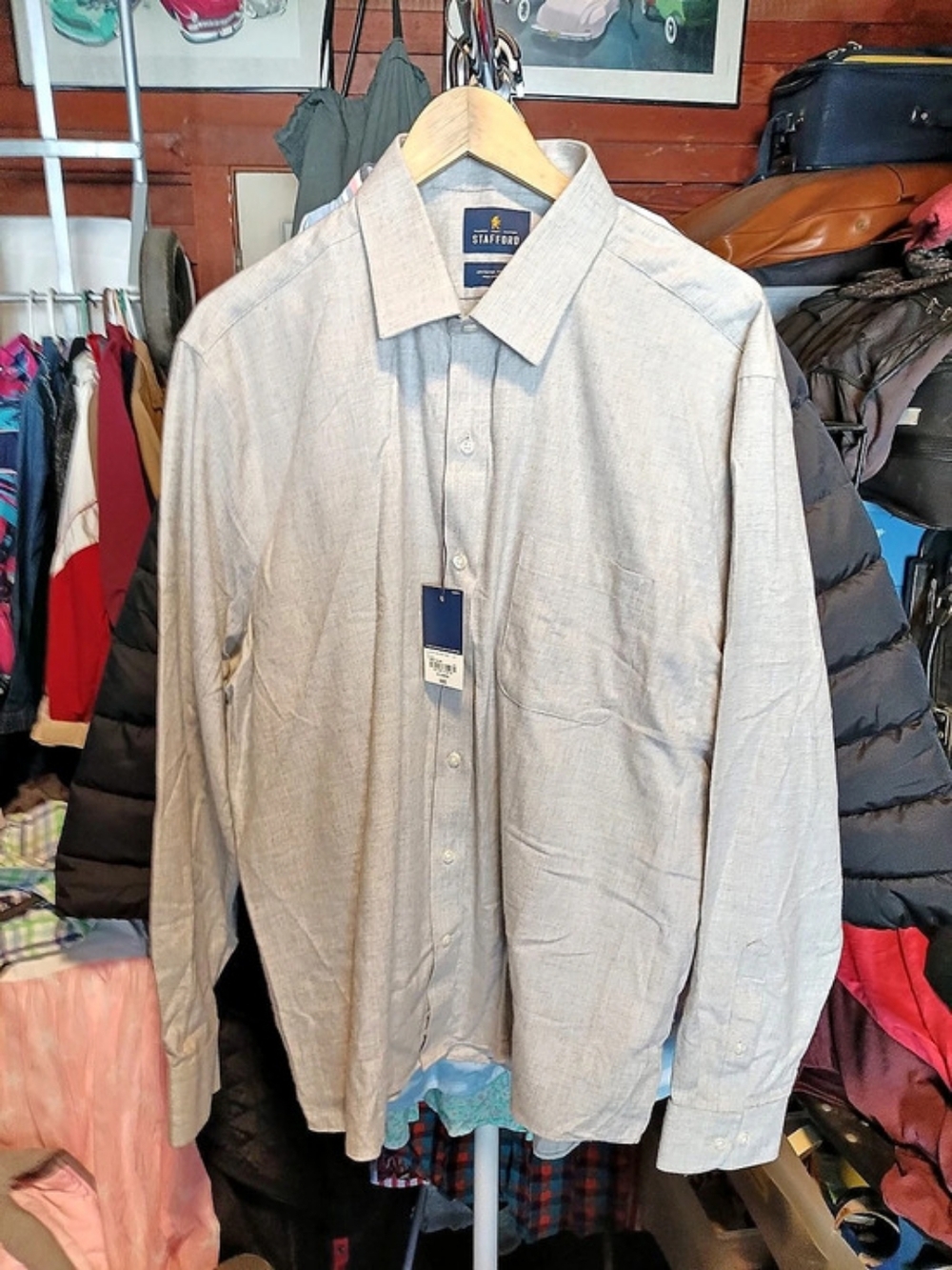Large.Large.Bean Linen-Blend Button Down in Beige Size Large NWT